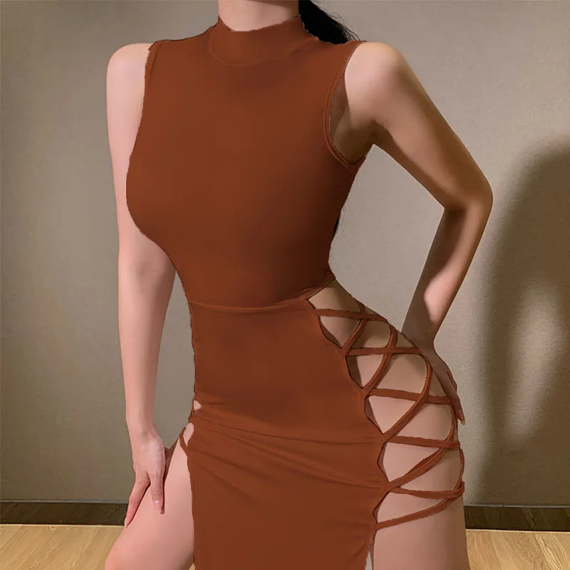 Vestido con cuello redondo y vendaje cruzado