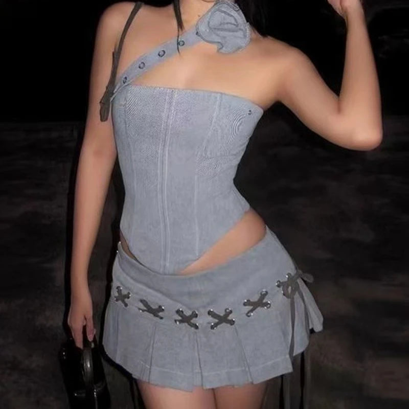 Conjunto de falda vaquera corta y top sin mangas