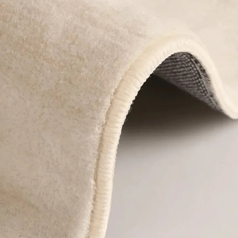 Alfombra irregular estilo crema