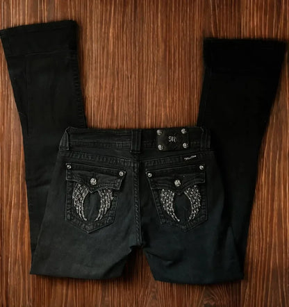 Distressed Washed Pocket Embroidery Jeans