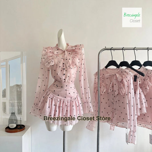 Conjunto de Camisa de Lunares y Minifalda