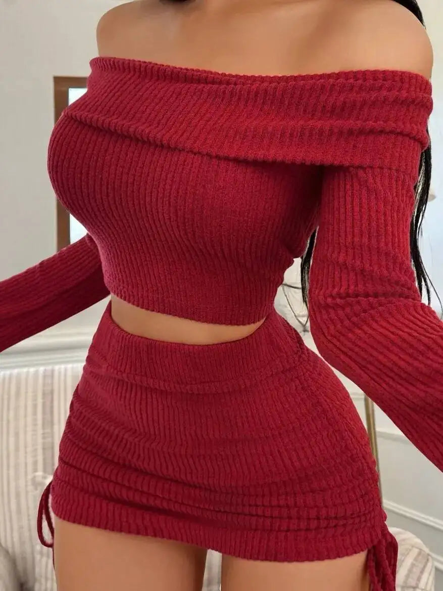 Conjunto de Falda Unicolor con Hombros Descubiertos