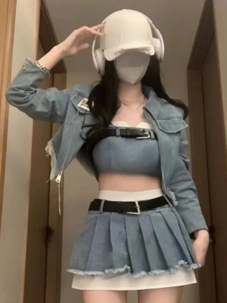 Conjunto de falda vaquera corta y top sin mangas