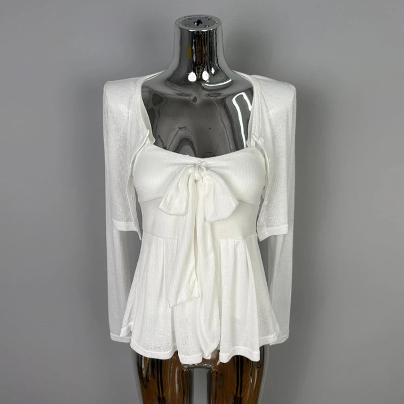 Conjunto de top de tirantes con lazo y cárdigan corto liso elegante
