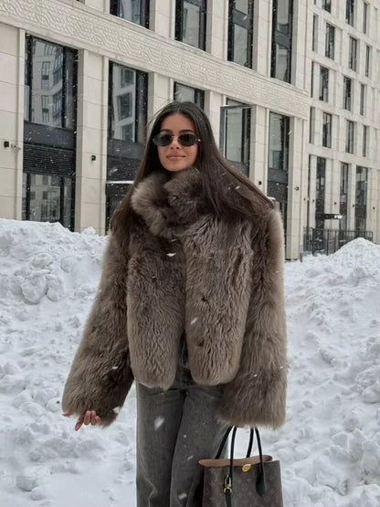 Chaqueta corta de piel suelta de moda para mujer, elegante cuello levantado, abrigos gruesos de un solo botón, chaquetas diarias de calle alta para dama 2025