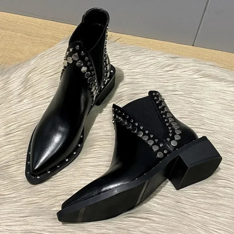 2025 Botines de Mujer Nuevos, Sexy, con Punta Fina, Estilo Punk, Decorados con Remaches, Botas de Caballero para Mujer, Botines Cortos Cálidos y a la Moda para Invierno