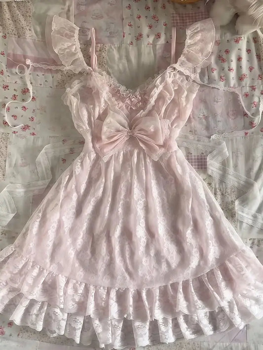 Conjunto de dos piezas de blusa de encaje y vestido lencero con lazo