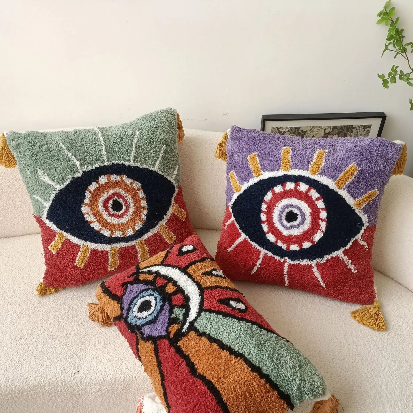 Funda de cojín bordada con ojo