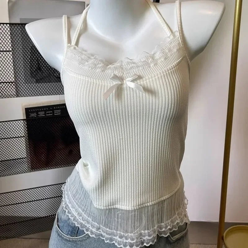 Top con lazo de encaje