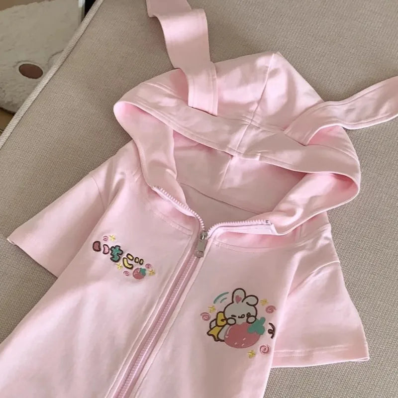 Sudadera con capucha bordada con conejo
