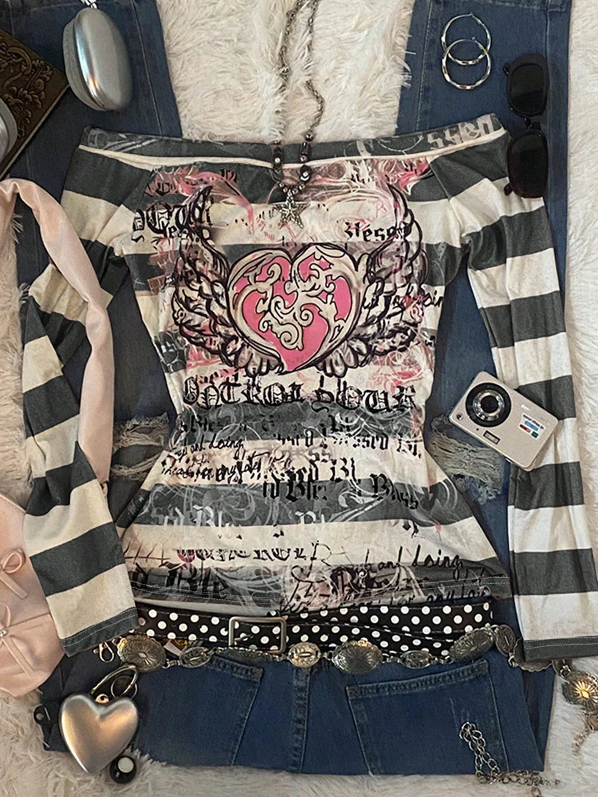 Angel Heart Print Striped One-Shoulder Long-Sleeved T-Shirt