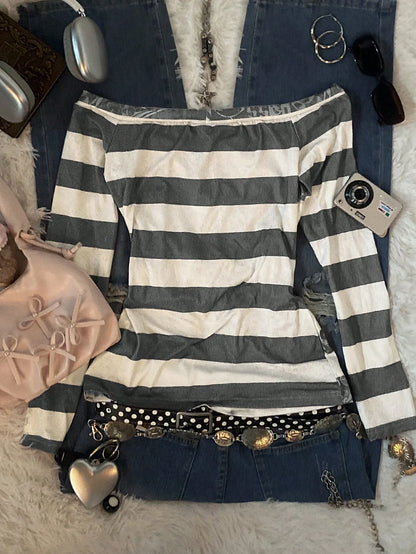 Angel Heart Print Striped One-Shoulder Long-Sleeved T-Shirt