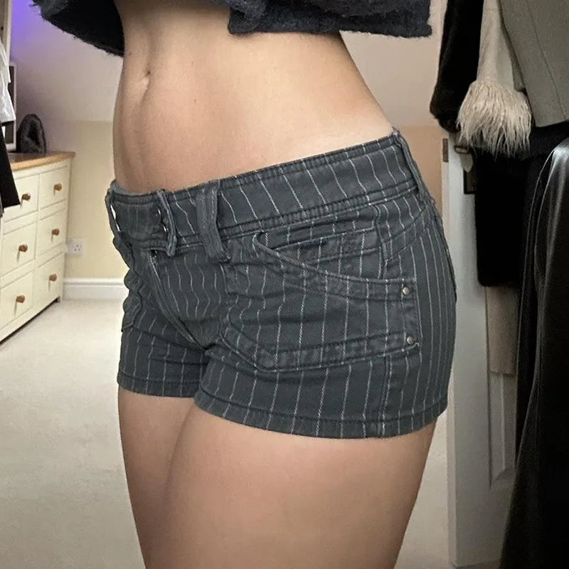 Striped Low Waist Double Buttons Pocket Shorts