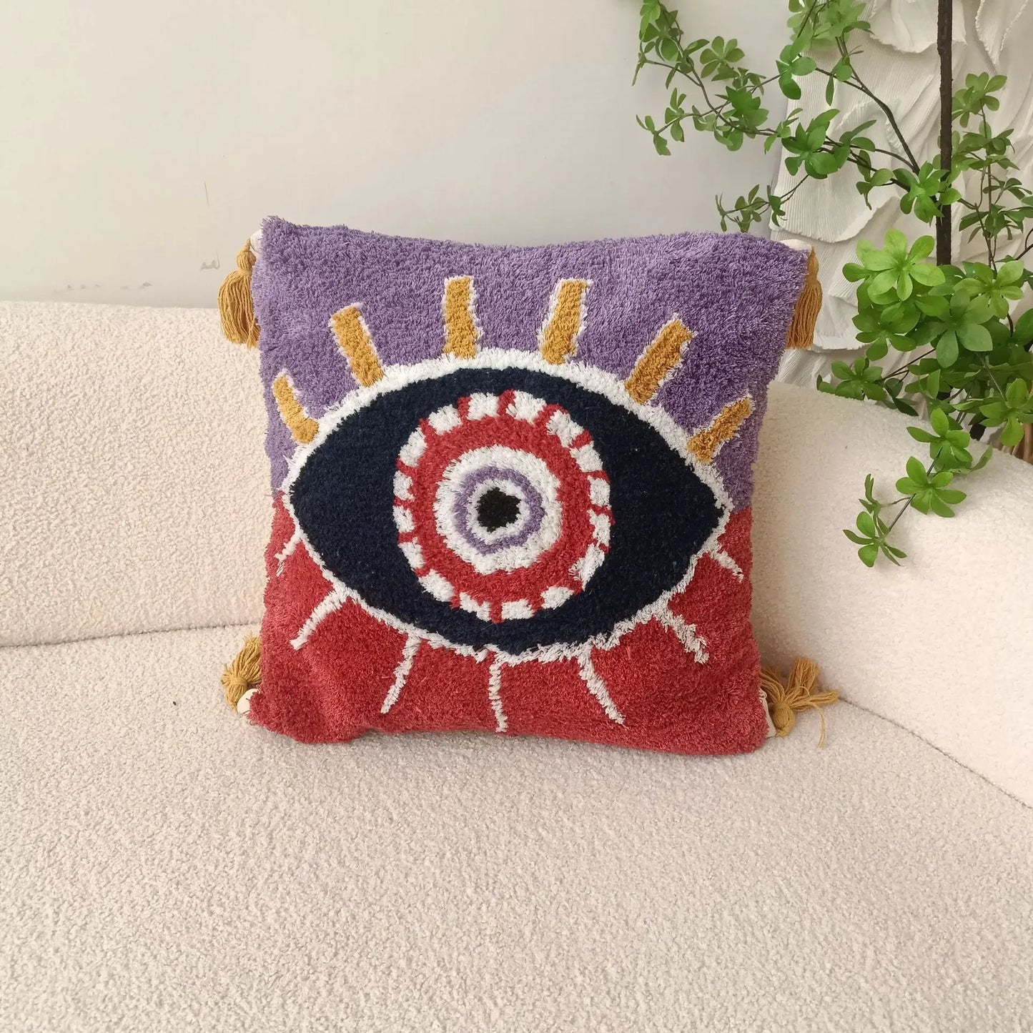 Funda de cojín bordada con ojo