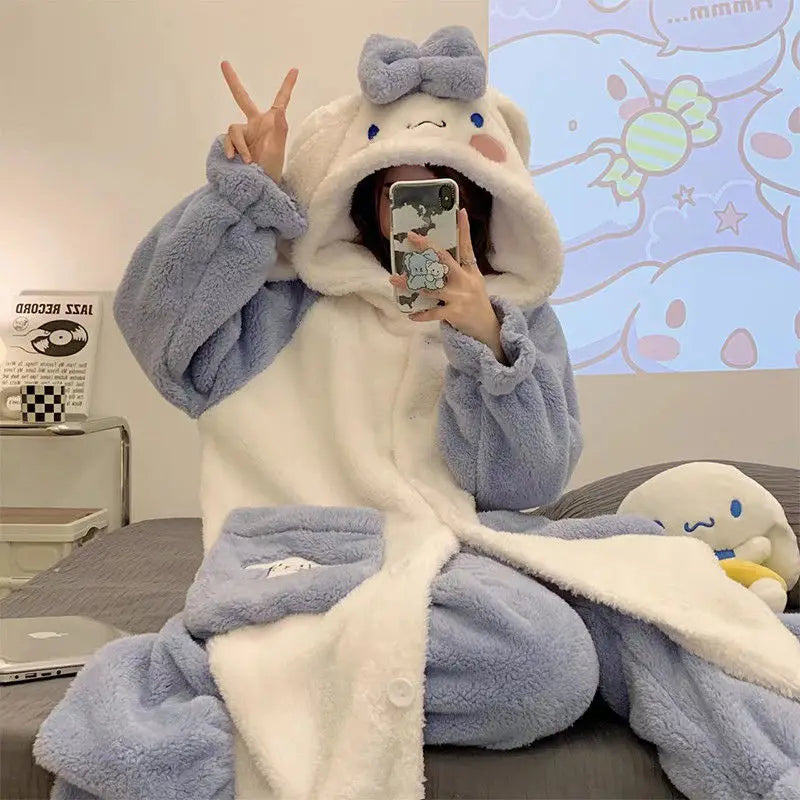 Conjunto de bata y pijama de felpa de anime