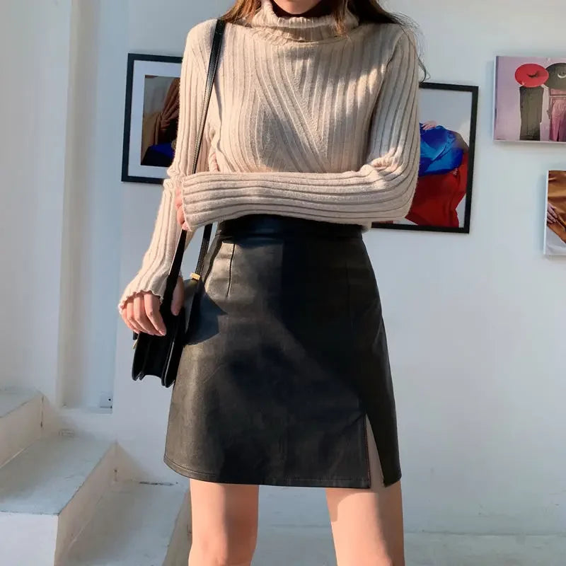 Falda de cuero con abertura
