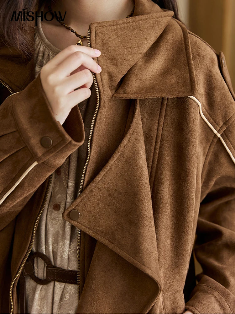 MISHOW Chaqueta Retro de Mujer 2025 Nueva Gabardina Corta Holgada de Gamuza Marrón con Cuello Vuelto y Abertura Ropa de Otoño para Mujer MXE48W0850