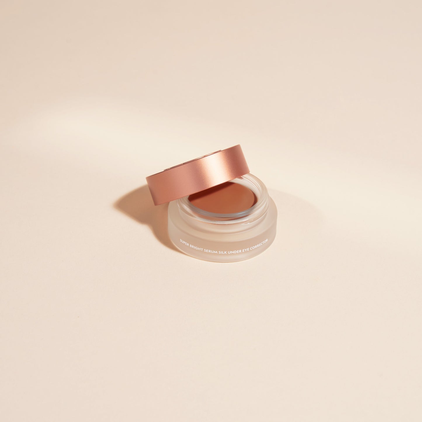 Corrector de ojeras Super Bright con péptidos