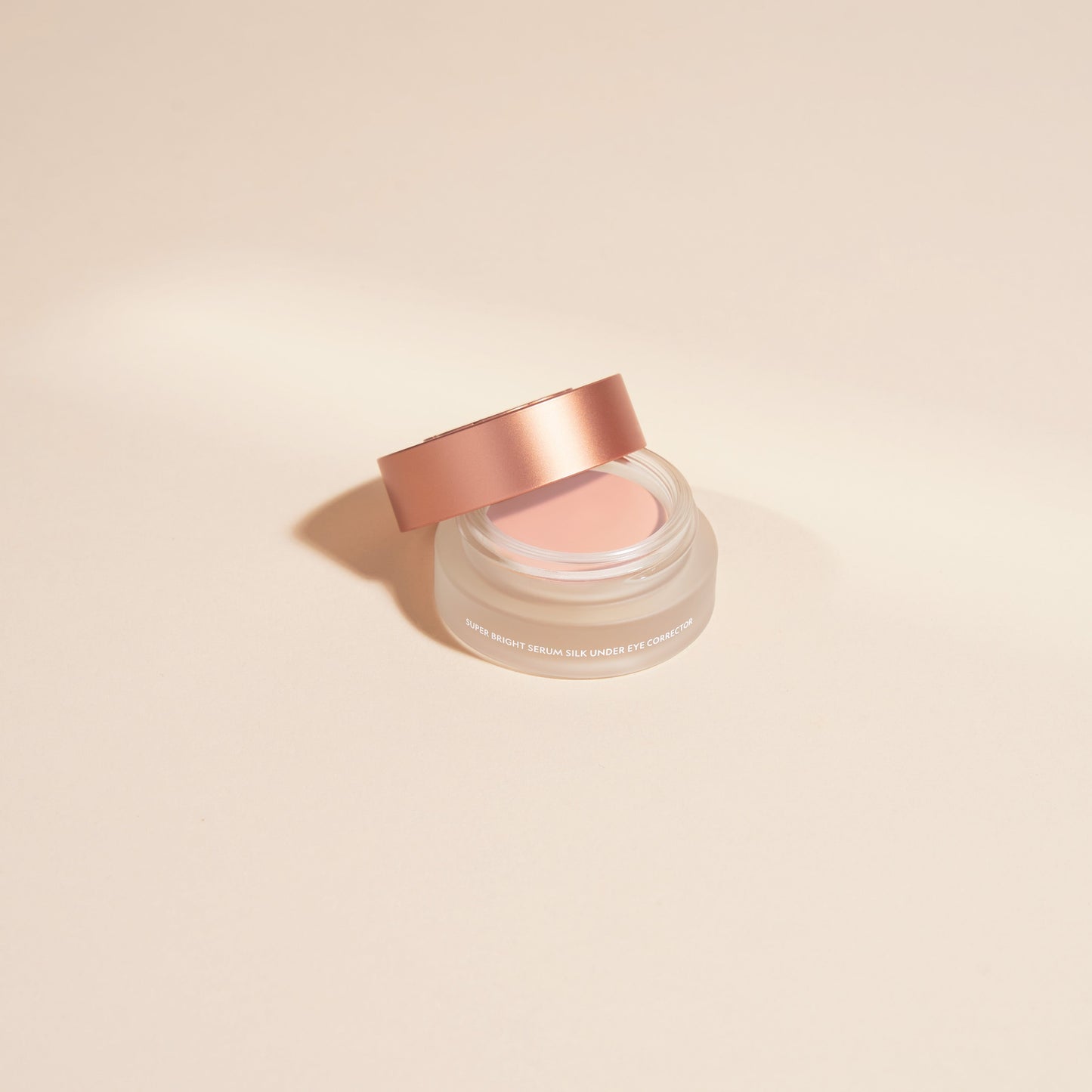 Corrector de ojeras Super Bright con péptidos