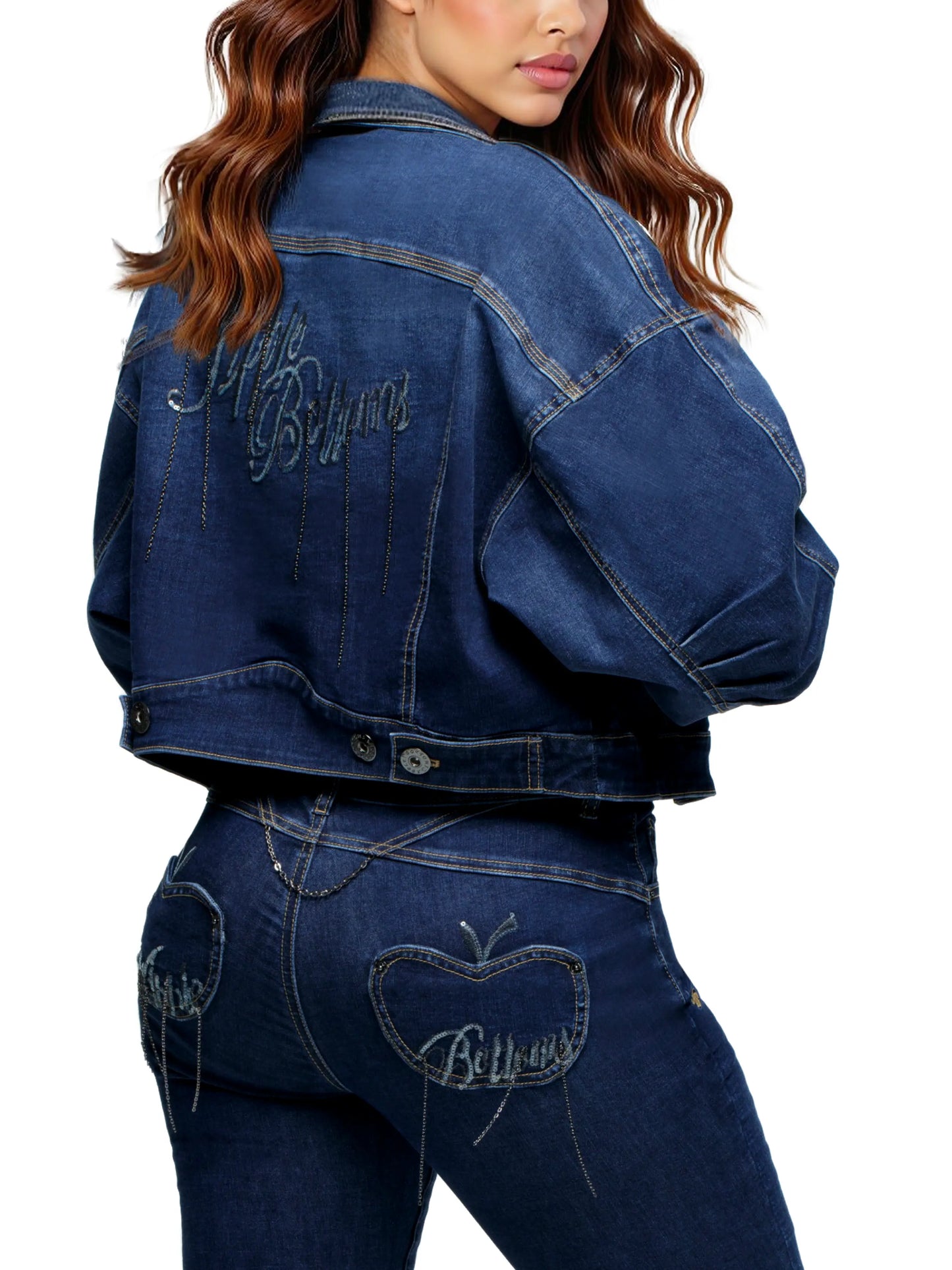 Chaqueta corta con cadena